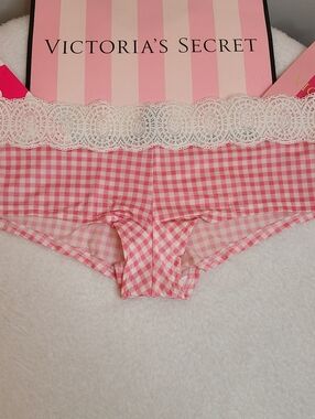 VTG Victoria's Secret Silky Satin Logo Lace Hiphugger Panty M Pink Gingham